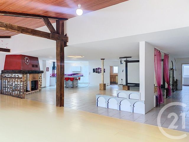 Afficher la photo en grand Maison à vendre - 5 pièces - 250 m2 - La Meyze - 87 - LIMOUSIN