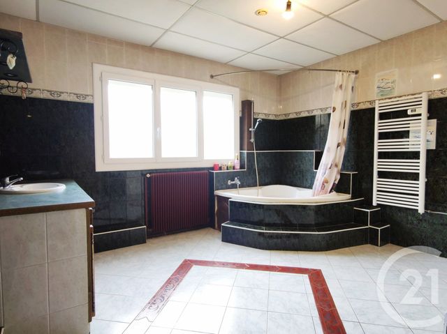 Afficher la photo en grand Maison à vendre - 5 pièces - 250 m2 - La Meyze - 87 - LIMOUSIN