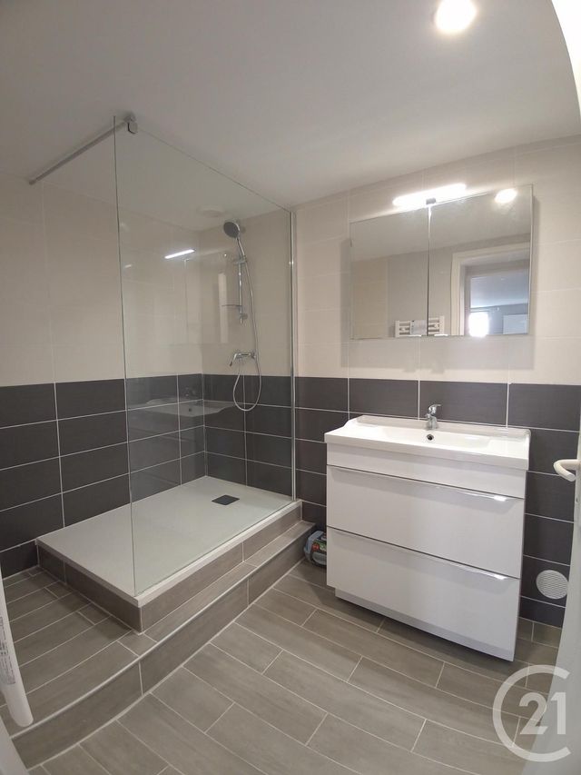 Appartement F2 &agrave; louer - 2 pi&egrave;ces - 68,49 m2 - Limoges - 87 - LIMOUSIN