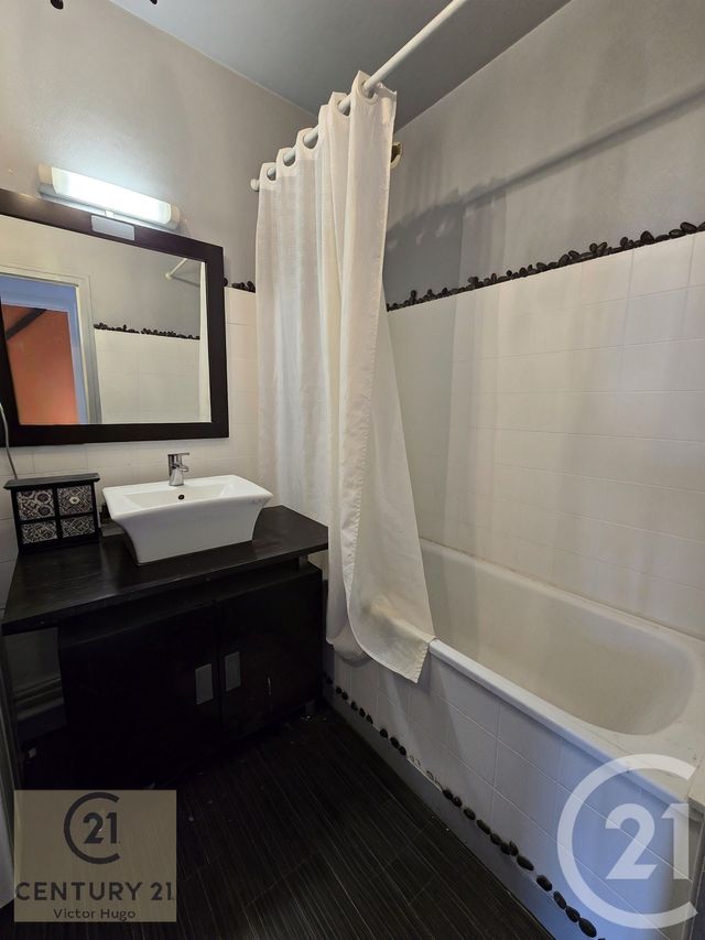 Appartement F2 &agrave; louer - 2 pi&egrave;ces - 64,37 m2 - Limoges - 87 - LIMOUSIN