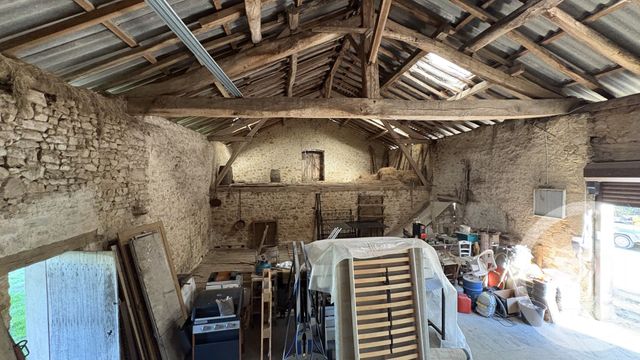 Maison &agrave; vendre - 5 pi&egrave;ces - 175 m2 - Moissannes - 87 - LIMOUSIN