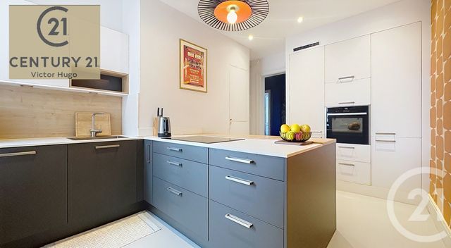 Appartement &agrave; vendre - 6 pi&egrave;ces - 156,76 m2 - Limoges - 87 - LIMOUSIN