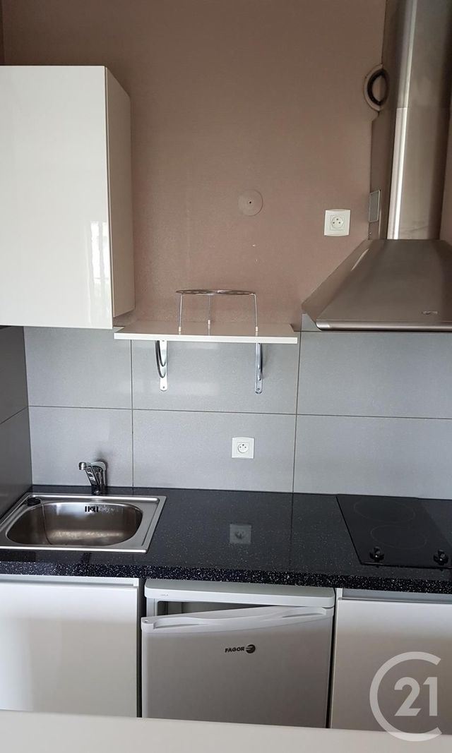 Appartement Studio &agrave; louer - 1 pi&egrave;ce - 23 m2 - Limoges - 87 - LIMOUSIN