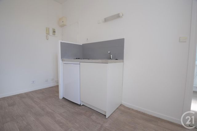 Appartement F1 &agrave; louer - 1 pi&egrave;ce - 17,19 m2 - Limoges - 87 - LIMOUSIN