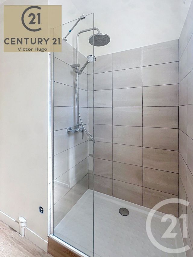 Appartement &agrave; louer - 3 pi&egrave;ces - 86 m2 - Limoges - 87 - LIMOUSIN
