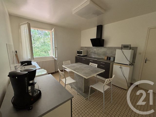 Maison &agrave; louer - 2 pi&egrave;ces - 50,35 m2 - Le Palais Sur Vienne - 87 - LIMOUSIN