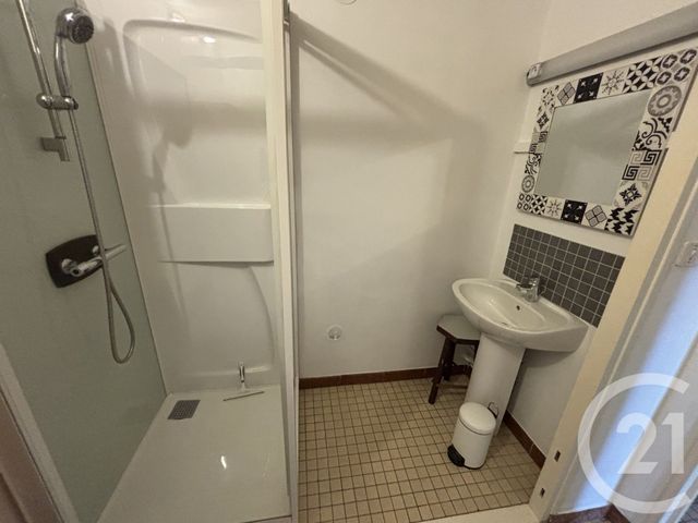 Maison &agrave; louer - 2 pi&egrave;ces - 50,35 m2 - Le Palais Sur Vienne - 87 - LIMOUSIN