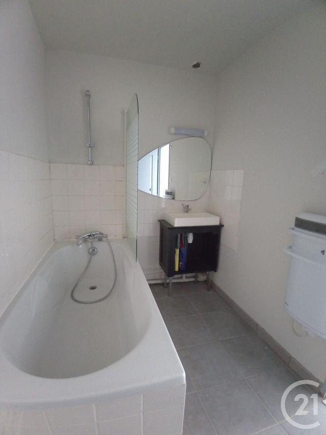 Appartement F3 &agrave; louer - 3 pi&egrave;ces - 75,30 m2 - Limoges - 87 - LIMOUSIN